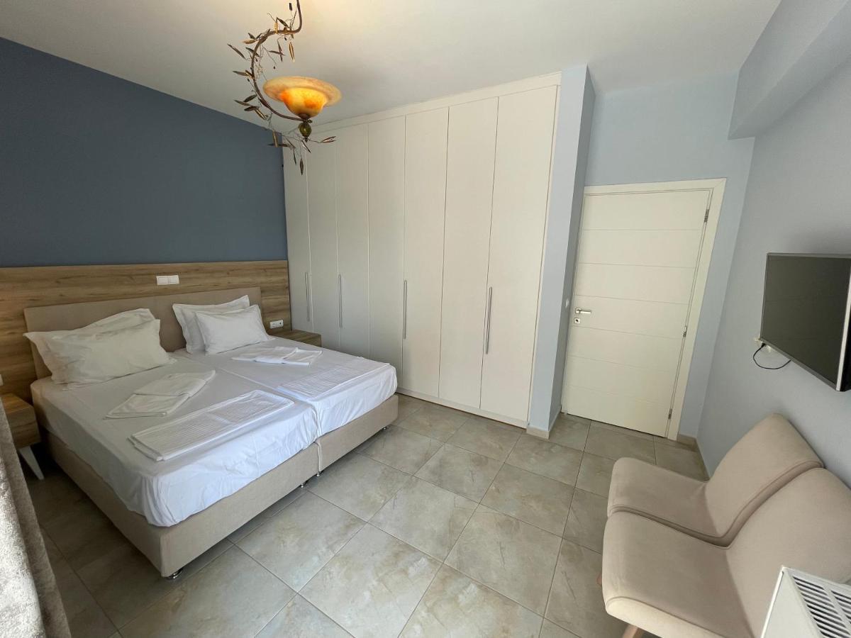 Luxury Villa Loutraki With Private Heated Pool Exterior foto